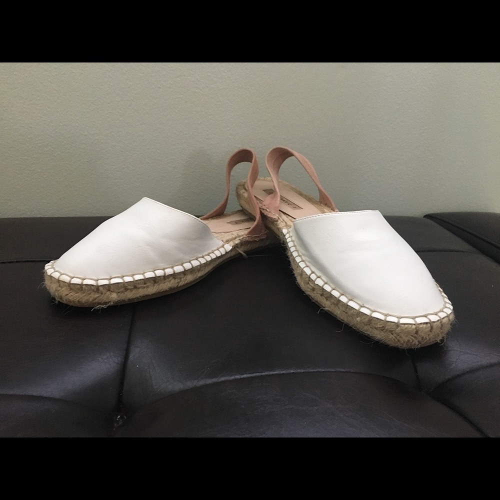 Leather sling-back slides